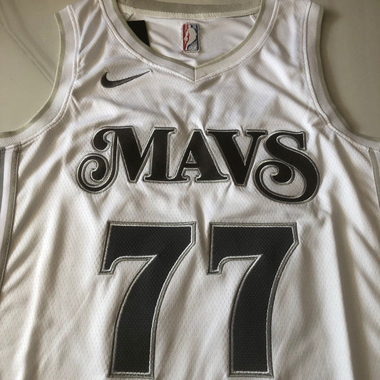 Dallas Mavericks Luka Dončić #77 Throwback Jersey - Dense Embroidery