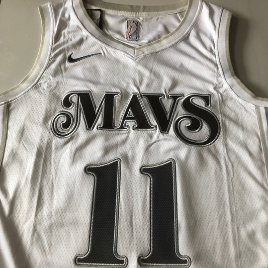 Dallas Mavericks Kyrie Irving #11 Throwback Jersey - Dense Embroidery