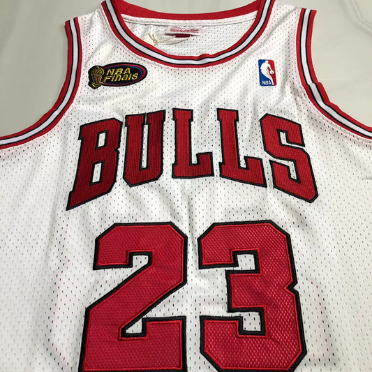 Chicago Bulls Michael Jordan #23 white 1997-98 Throwback Jersey - Dense Embroidery