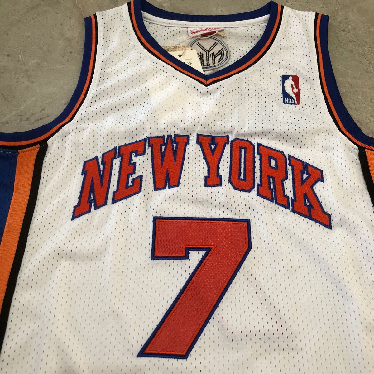 New York Knicks Carmelo Anthony #7 White Throwback Jersey - Dense Embroidery