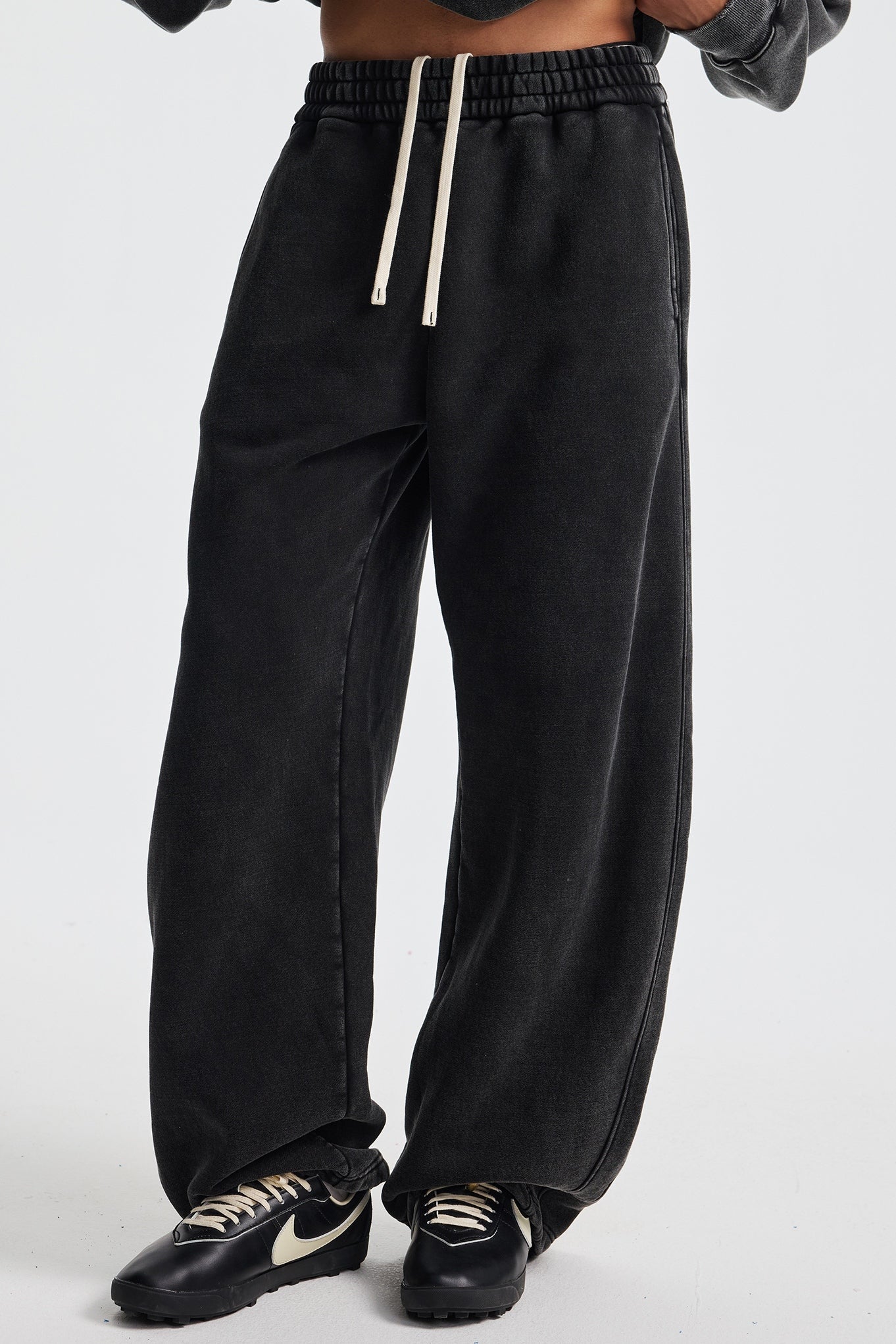 370GSM Fleece Pigment Dyed Sweatpants