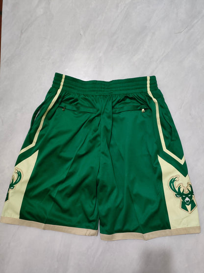 Milwaukee Bucks Green Regular Pocket Shorts