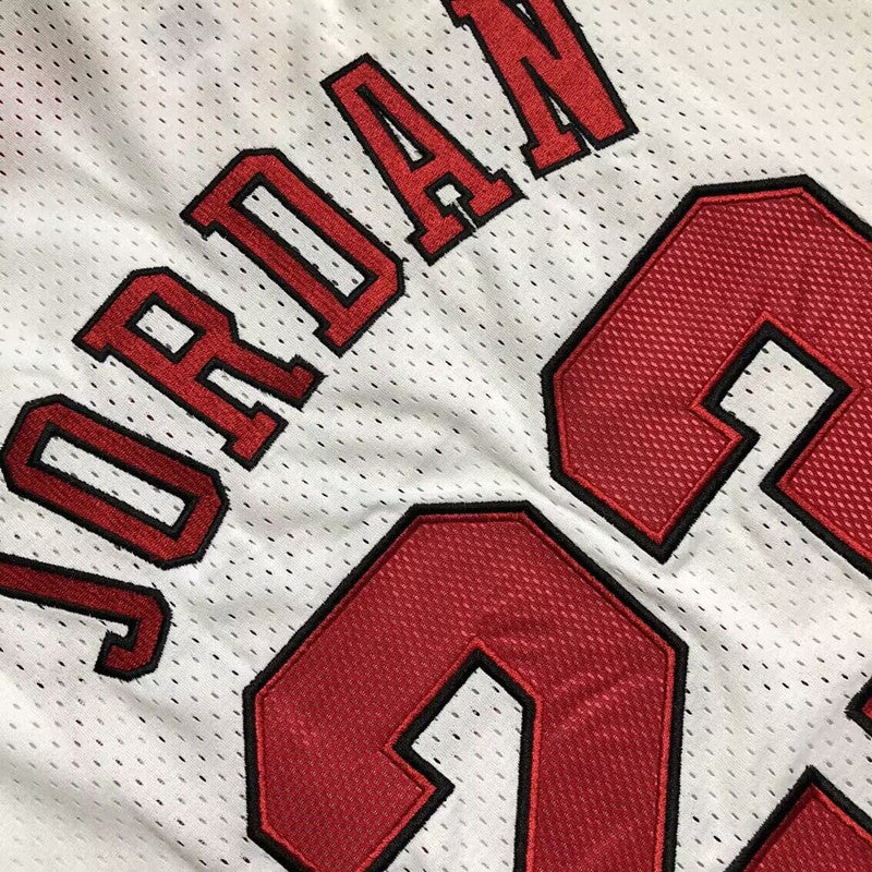Chicago Bulls Michael Jordan #23 white 1997-98 Throwback Jersey - Dense Embroidery