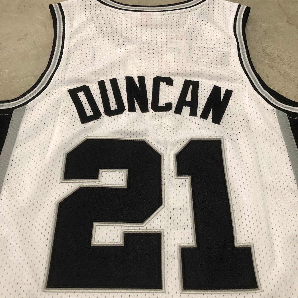 San Antonio Spurs Tim Duncan #21 Throwback Jersey - Dense Embroidery