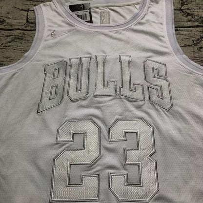 Chicago Bulls Michael Jordan #23 All-white Throwback Jersey - Dense Embroidery