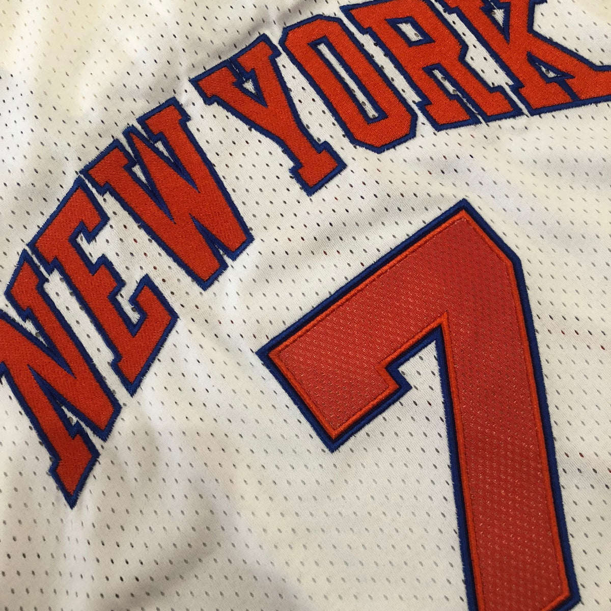 New York Knicks Carmelo Anthony #7 White Throwback Jersey - Dense Embroidery