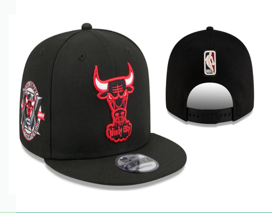 Chicago Bulls Black Snapback Cap