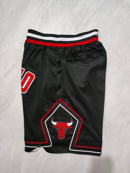 Chicago Bulls Black Regular Pocket Shorts