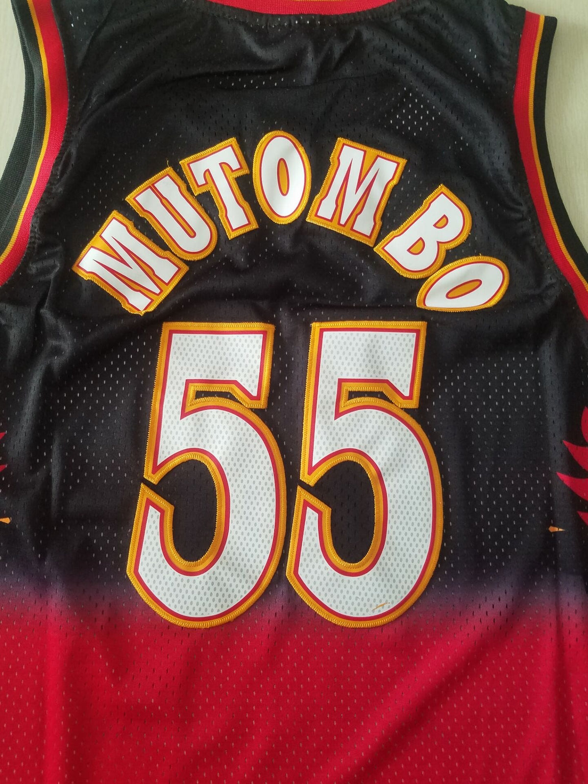 Men's Atlanta Hawks Dikembe Mutombo 1996-97 Hardwood Classics Swingman Jersey
