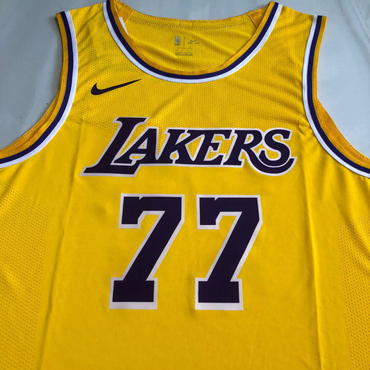 Los Angeles Lakers Luka Dončić #77 yellow Player Edition - Hot pressing