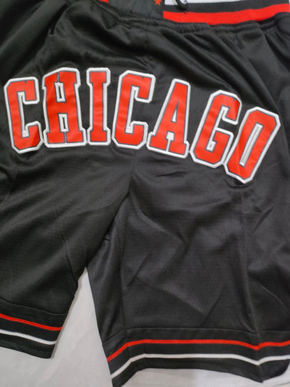 Chicago Bulls Black Regular Pocket Shorts
