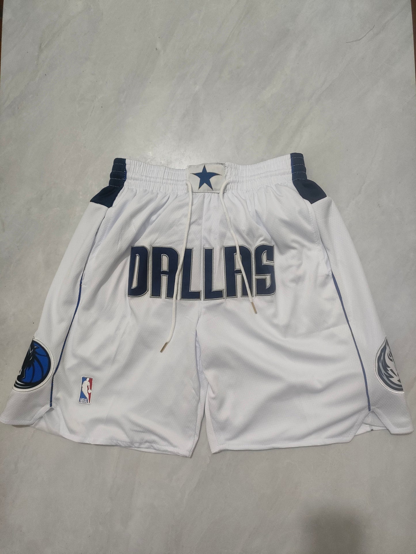 Dallas Mavericks White Regular Pocket Shorts