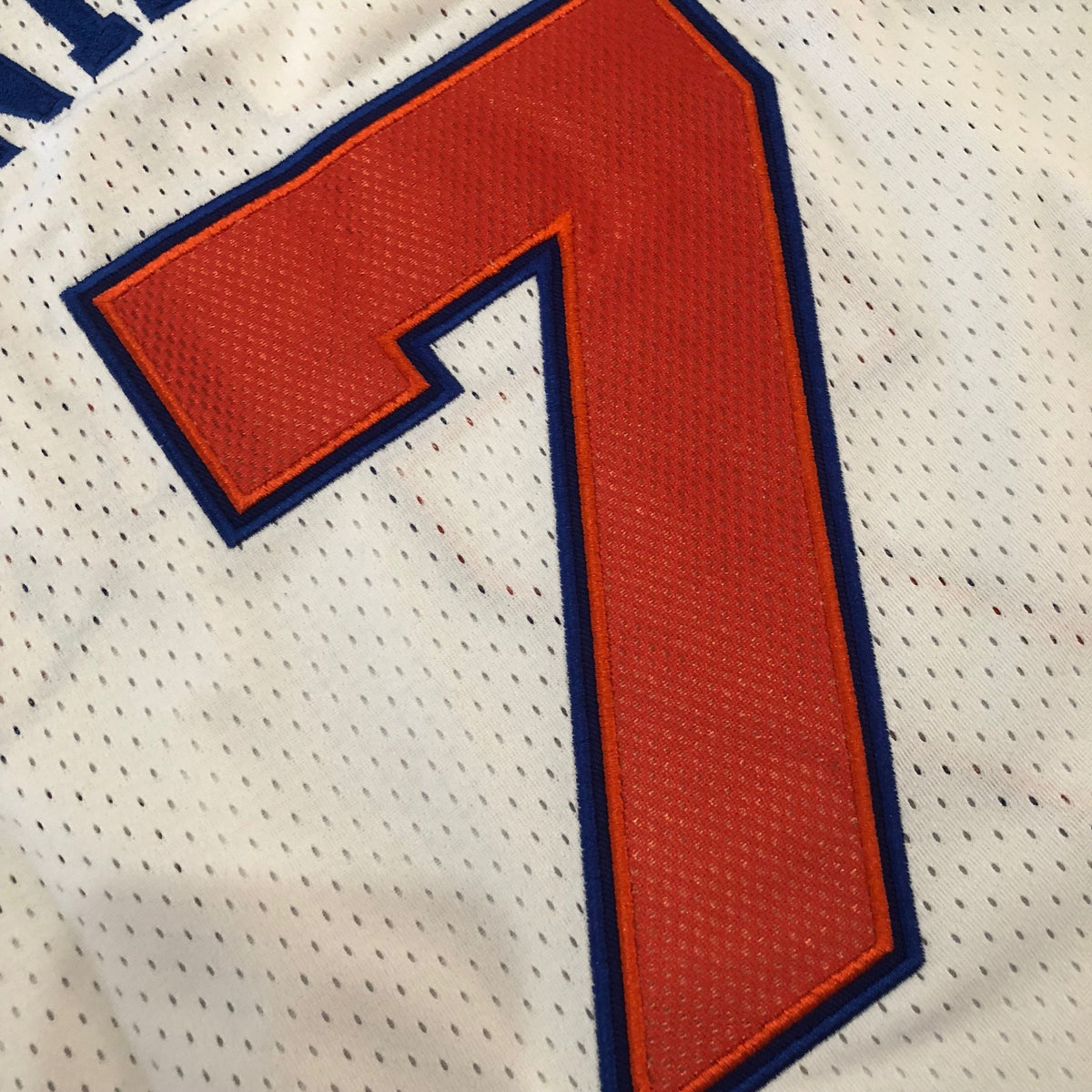 New York Knicks Carmelo Anthony #7 White Throwback Jersey - Dense Embroidery
