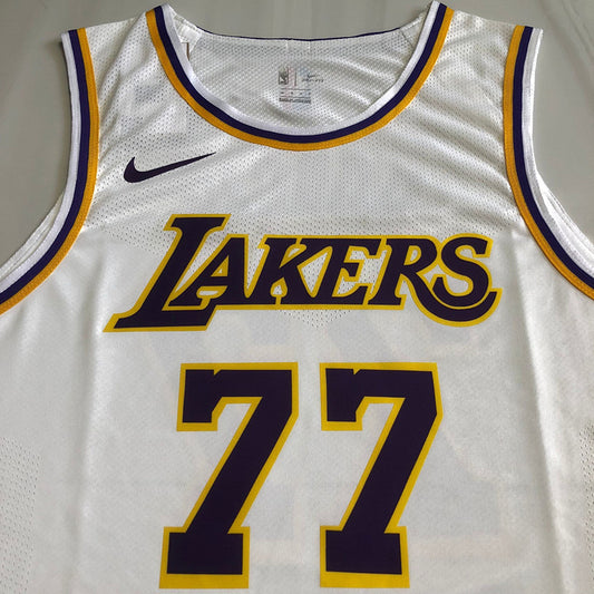 Los Angeles Lakers Luka Dončić #77 White Player Edition - Hot pressing