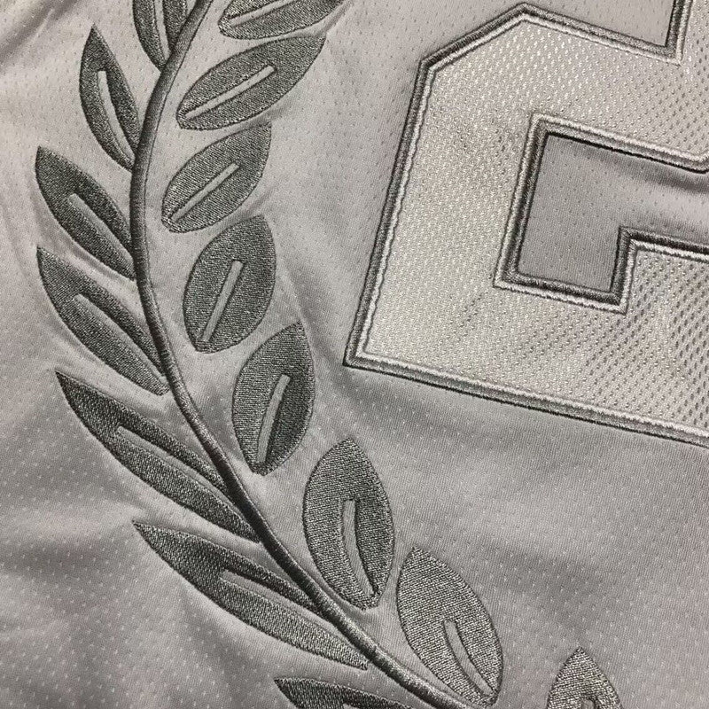 Chicago Bulls Michael Jordan #23 All-white Throwback Jersey - Dense Embroidery