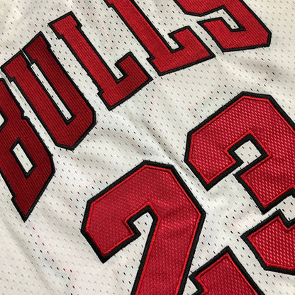 Chicago Bulls Michael Jordan #23 white 1997-98 Throwback Jersey - Dense Embroidery